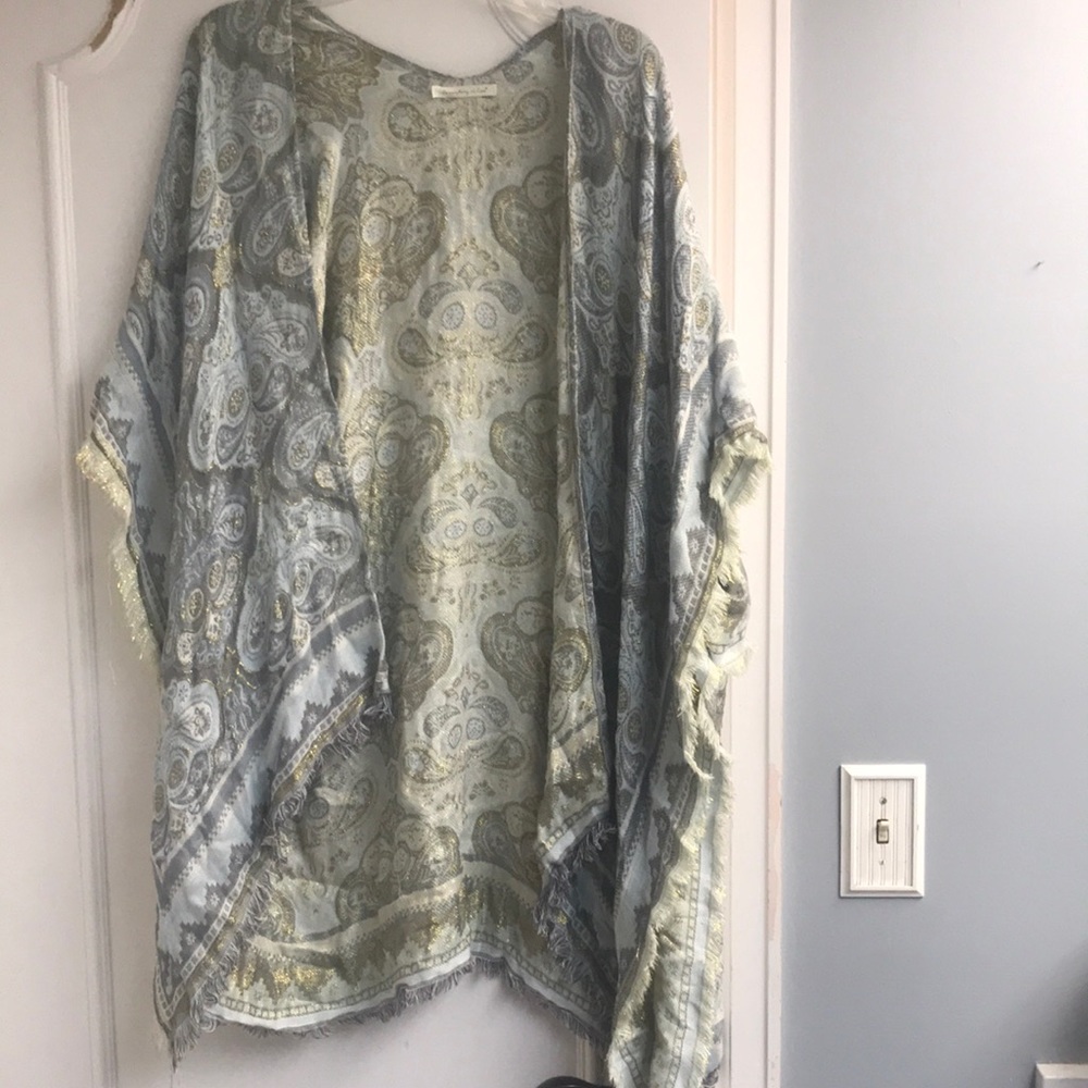 One size blue and gold wrap/duster